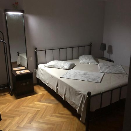 Cozy Guest House In Old Batumi Exteriör bild