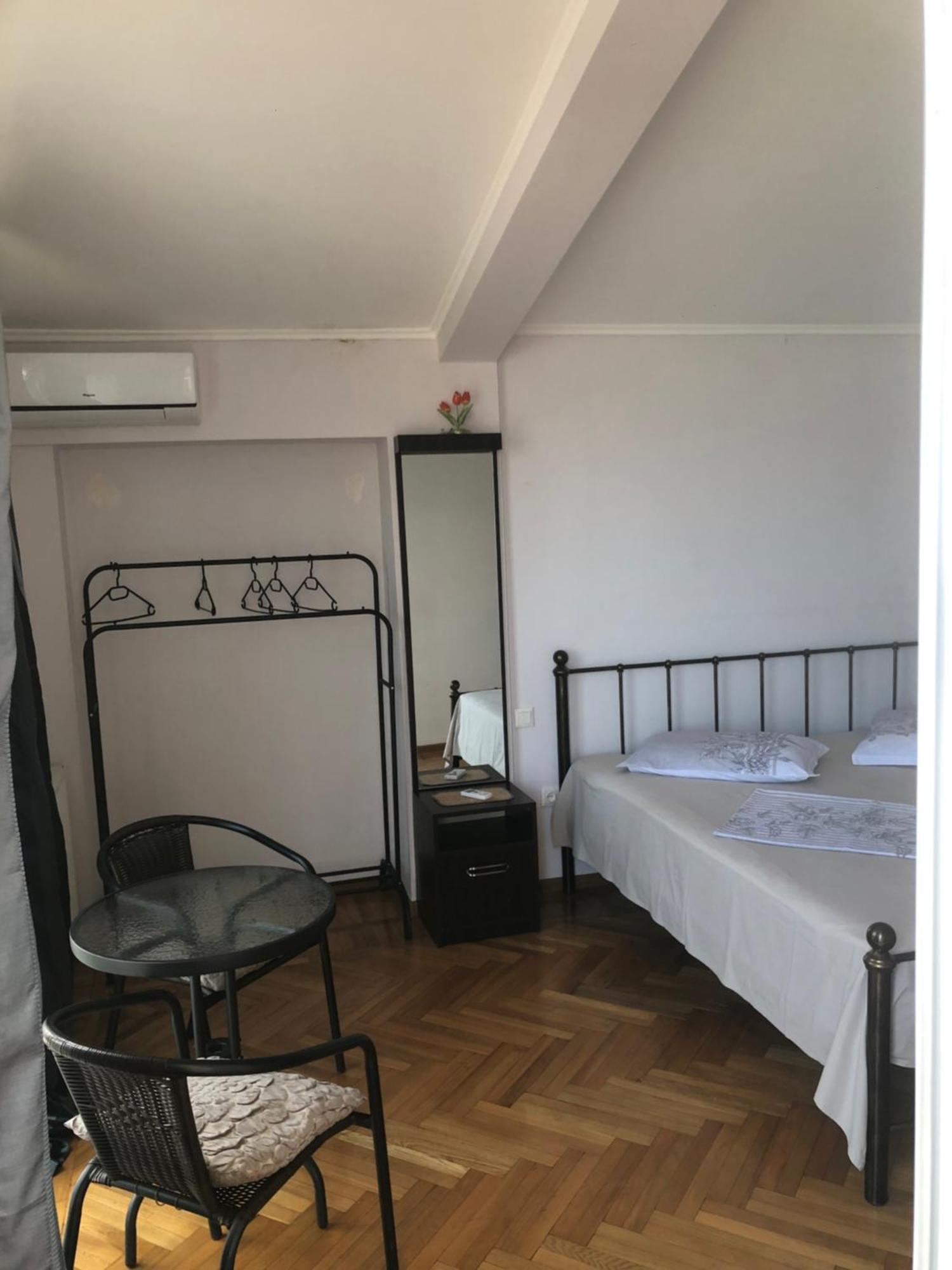 Cozy Guest House In Old Batumi Exteriör bild