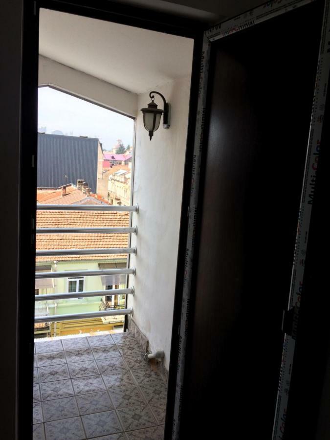 Cozy Guest House In Old Batumi Exteriör bild